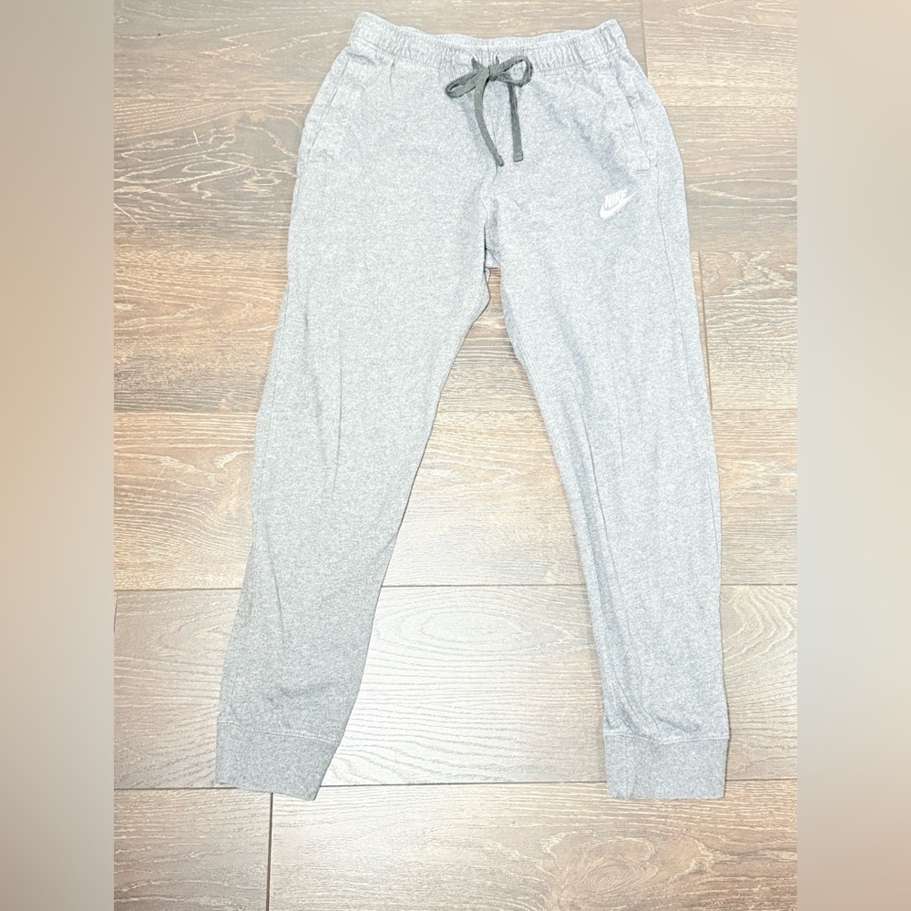 Nike Men's Heather Gray Joggers